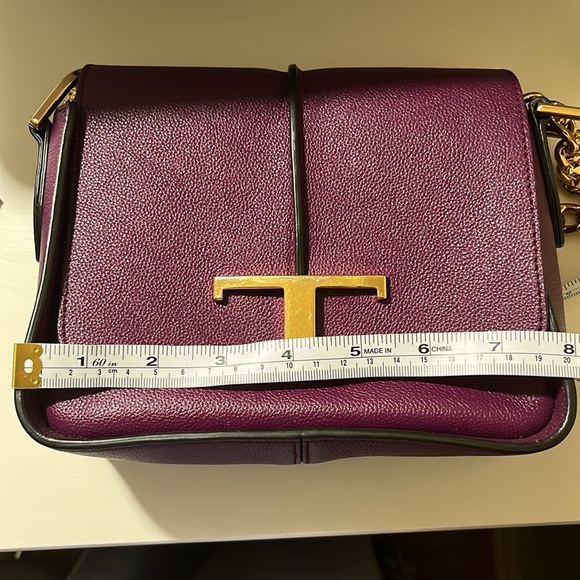 T Timeless Crossbody Bag in Leather Mini - Picture 2 of 4